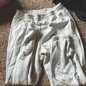 White Maddie Ziegler Fabletics Sweatpants